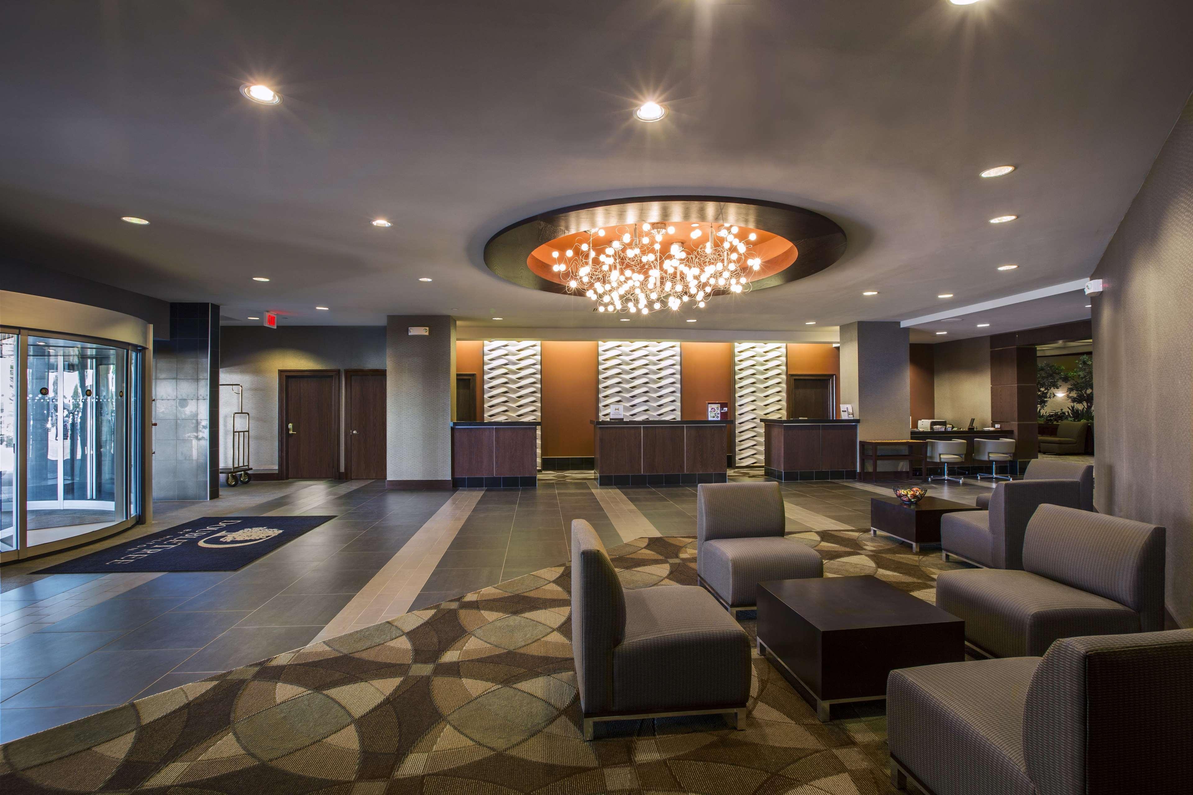 Doubletree By Hilton Wichita Airport Hotel Interiør billede