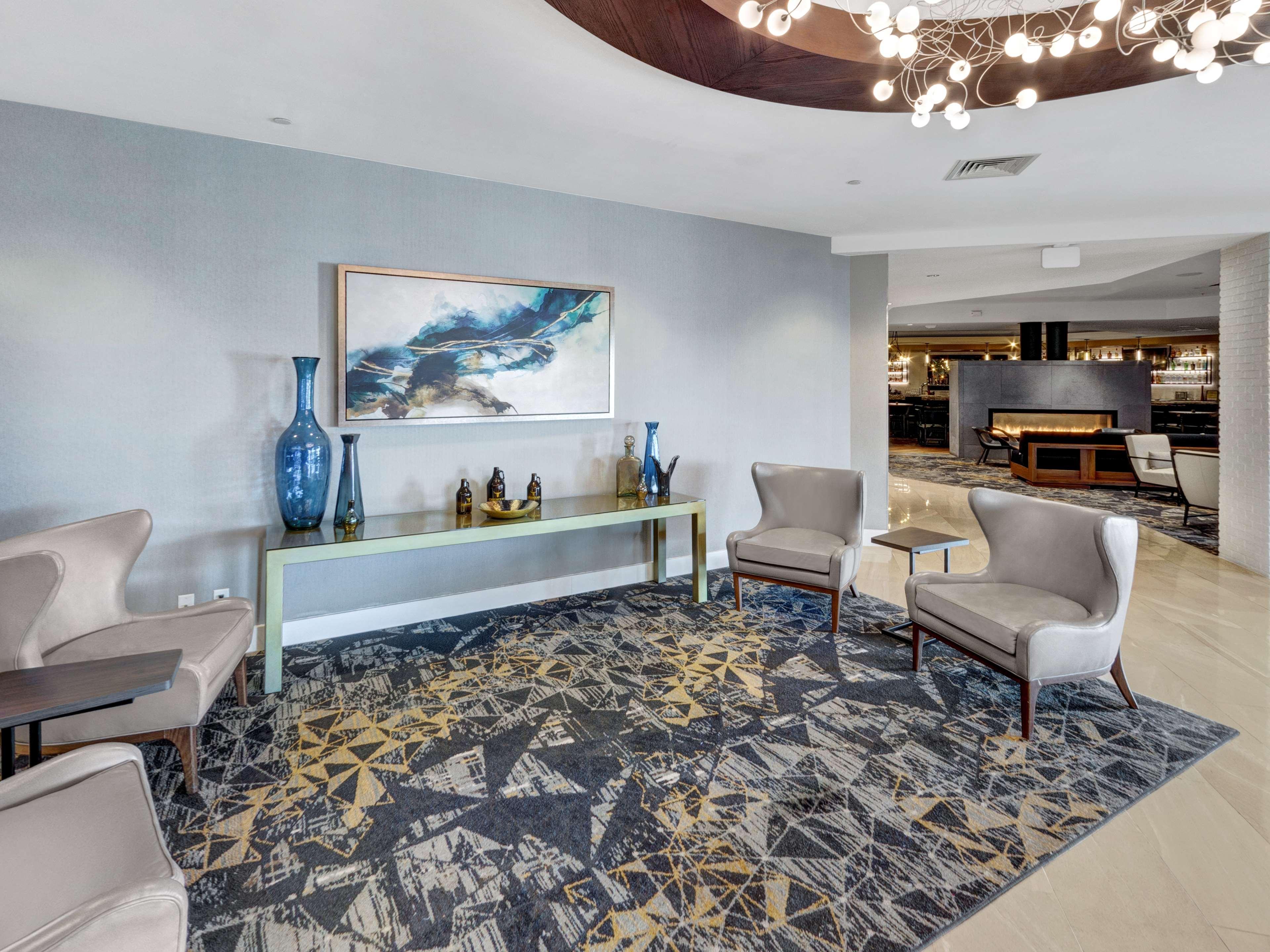 Doubletree By Hilton Wichita Airport Hotel Eksteriør billede